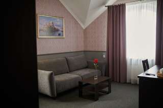 Гостиница 20 Меридиан Зеленоградск Номер люкс семейный-1